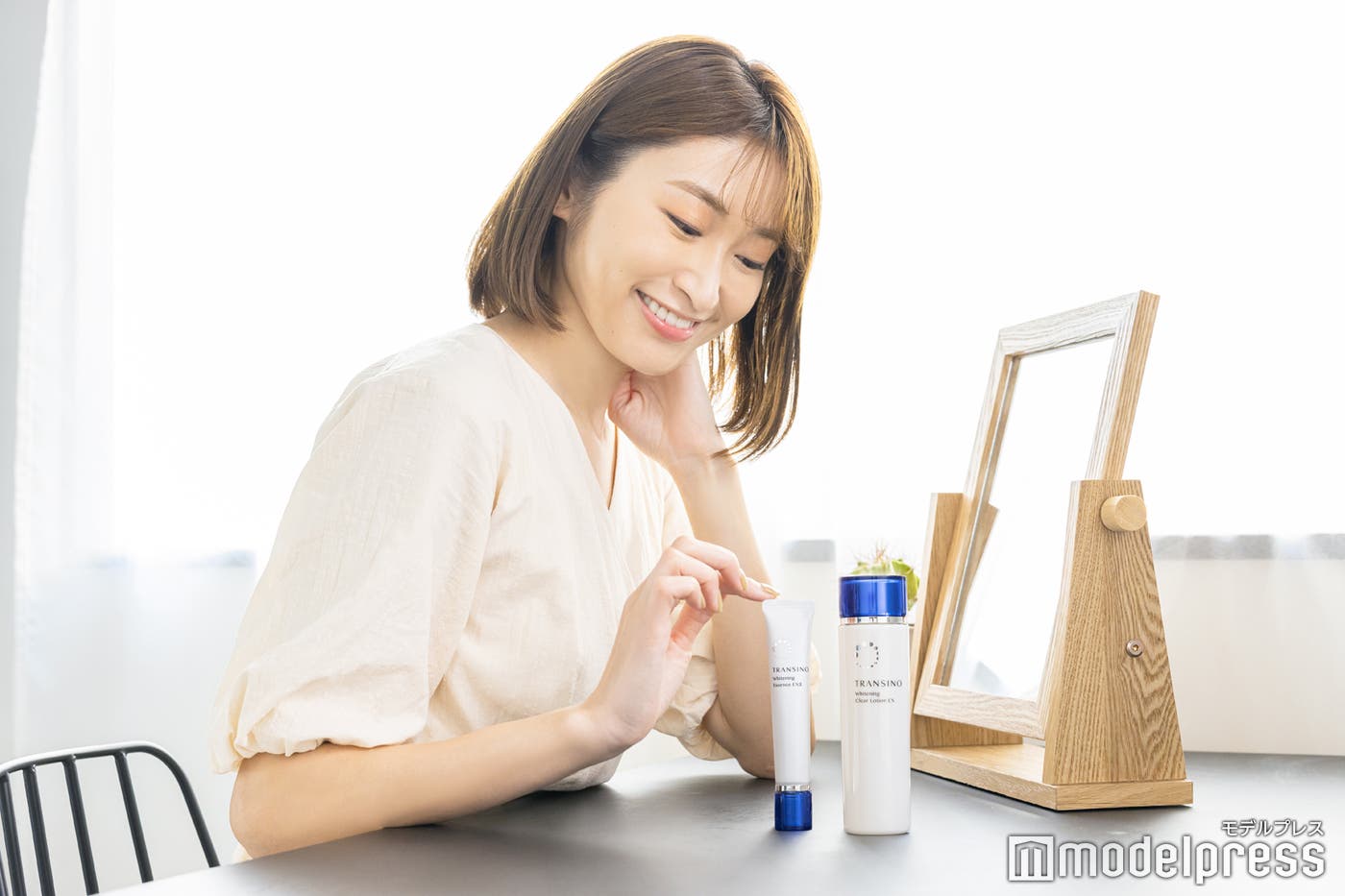 (C)モデルプレス