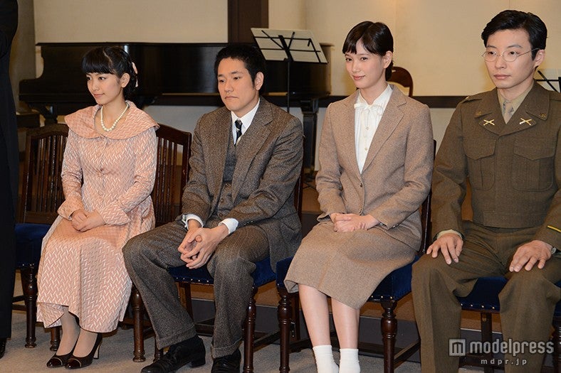 「紅白が生まれた日」取材会（左から）miwa、松山ケンイチ、本田翼、星野源