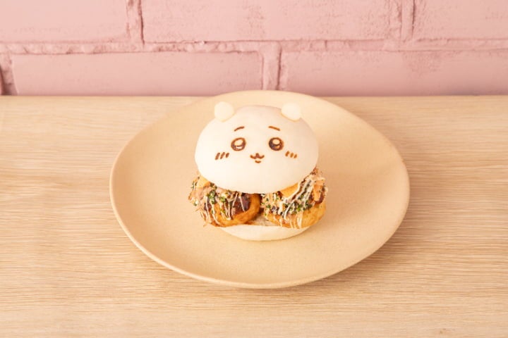 【大阪限定】ちいかわたこせんバーガー税込670円(C)nagano