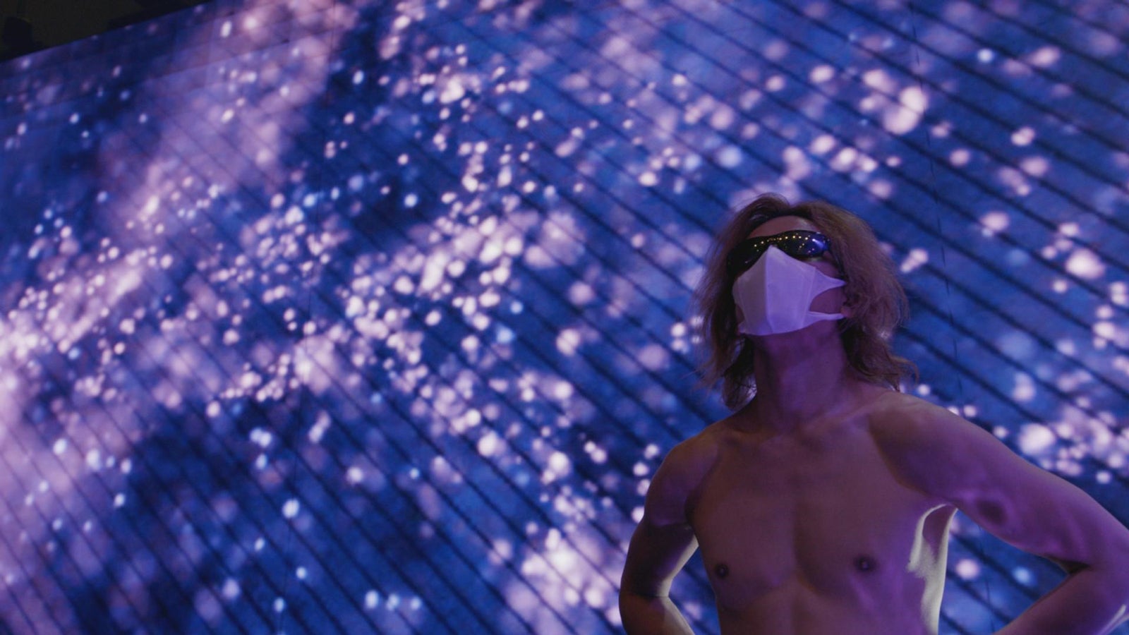 映画「WE ARE X」（C）2016 PASSION PICTURES,LTD