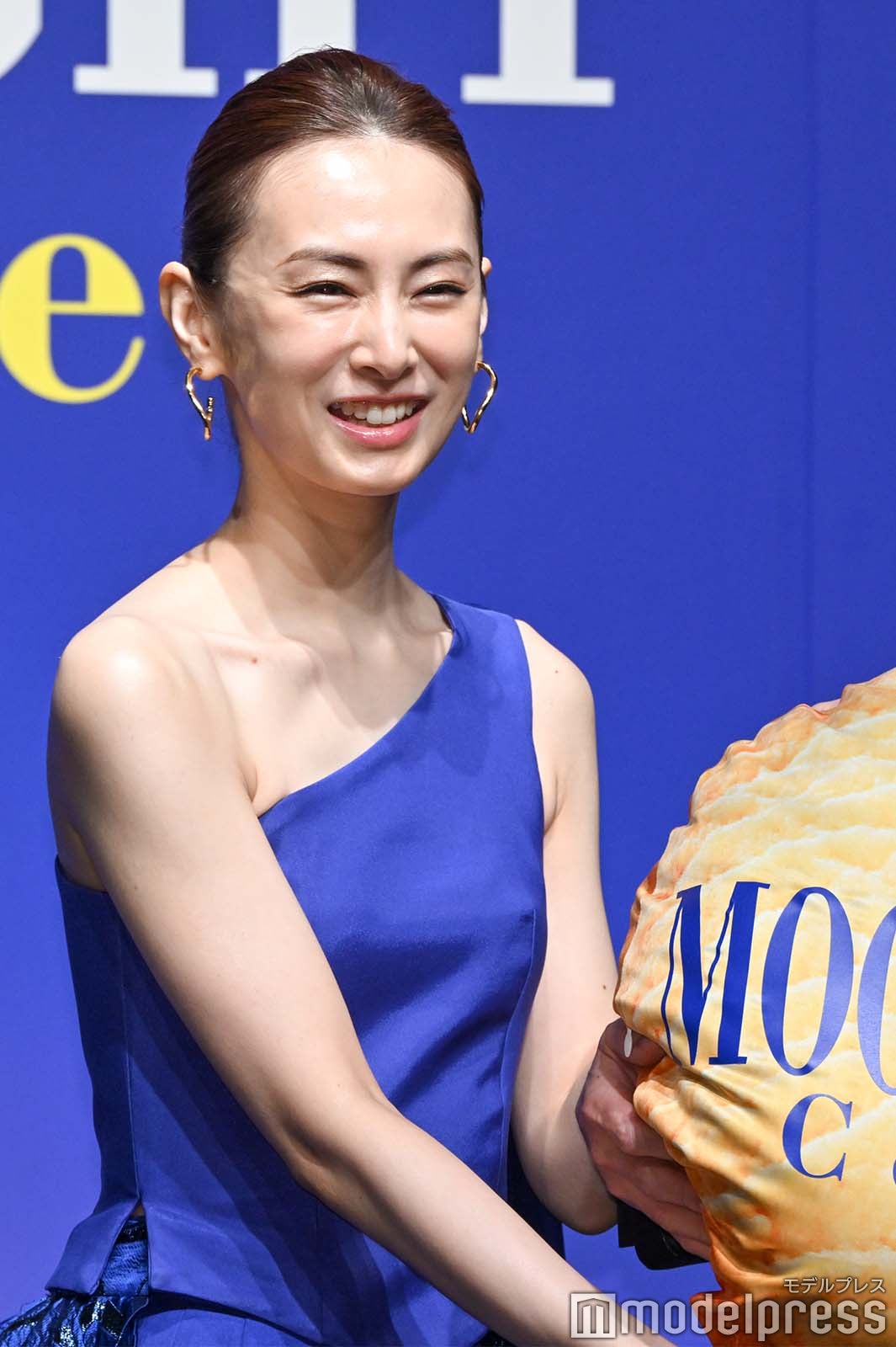 北川 景子 ドレス 安い 青