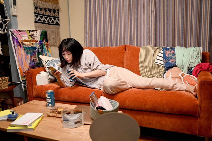 清野菜名/「婚姻届に判を捺しただけですが」第1話より(C)TBS