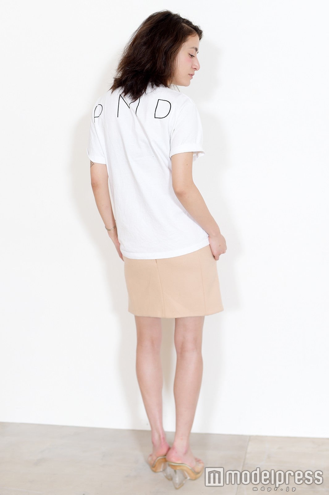 シンプルな着こなしを披露したマリエ（C）モデルプレス