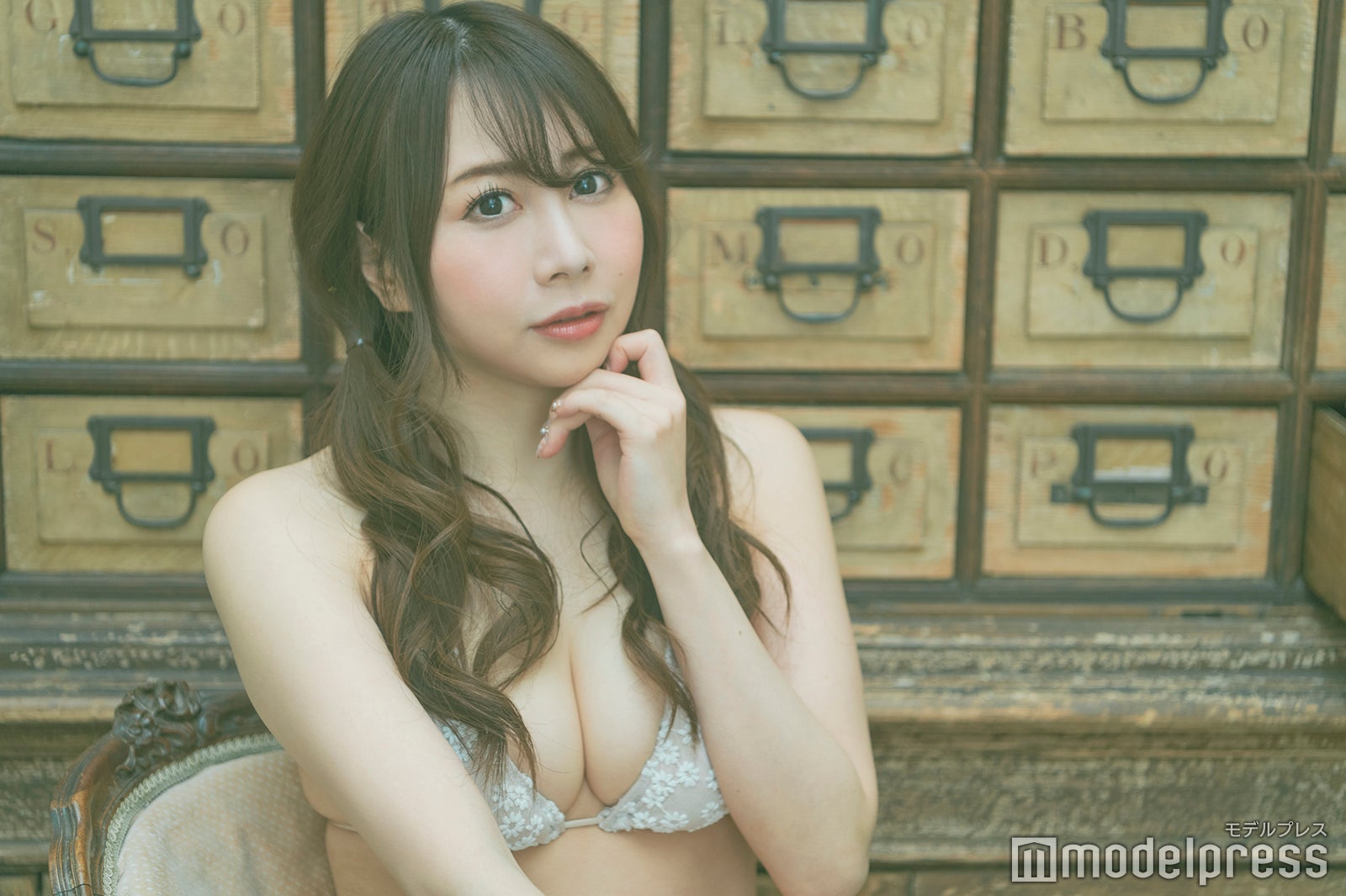 吉田早希、心を閉ざした過去…支えとなった存在は？“1番に推してくれなくていい”に込められたファンへの思い＜モデルプレスインタビュー＞