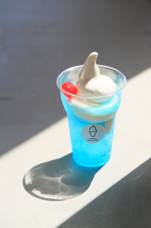 クリームソーダ ブルーハワイ／画像提供：アイ・ユナイテッドハーツ