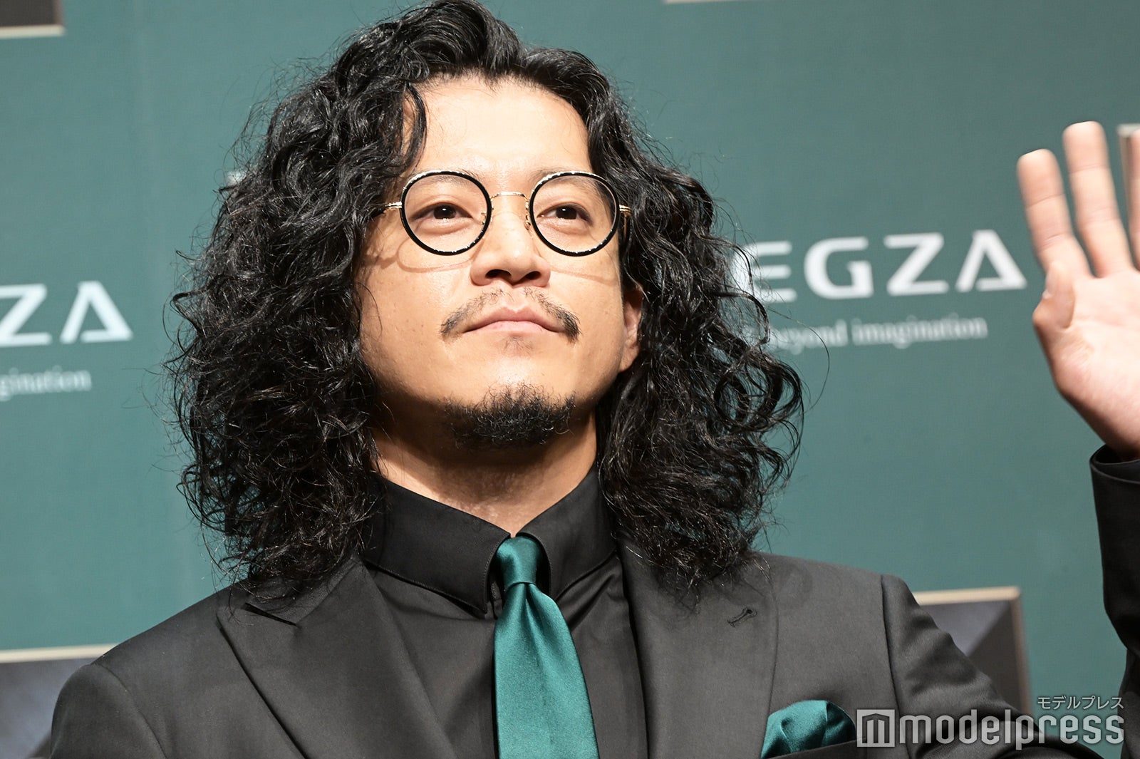 小栗旬（C）モデルプレス