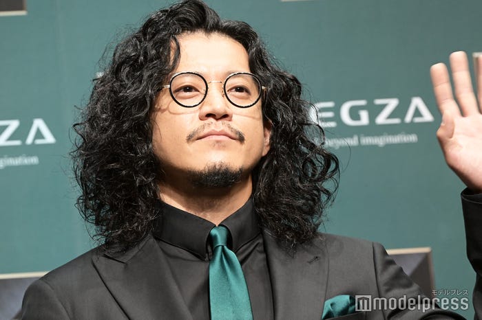 小栗旬(C)モデルプレス