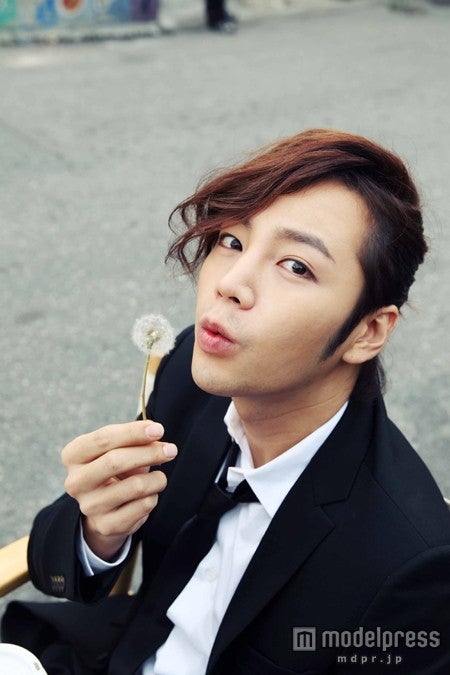 チャン・グンソク、密着取材であどけない素顔を披露