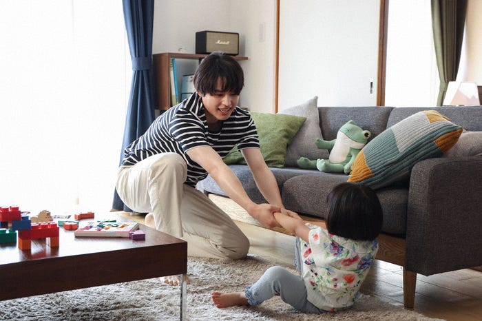 松村北斗、倉田瑛茉「西園寺さんは家事をしない」第1話より(C)TBS