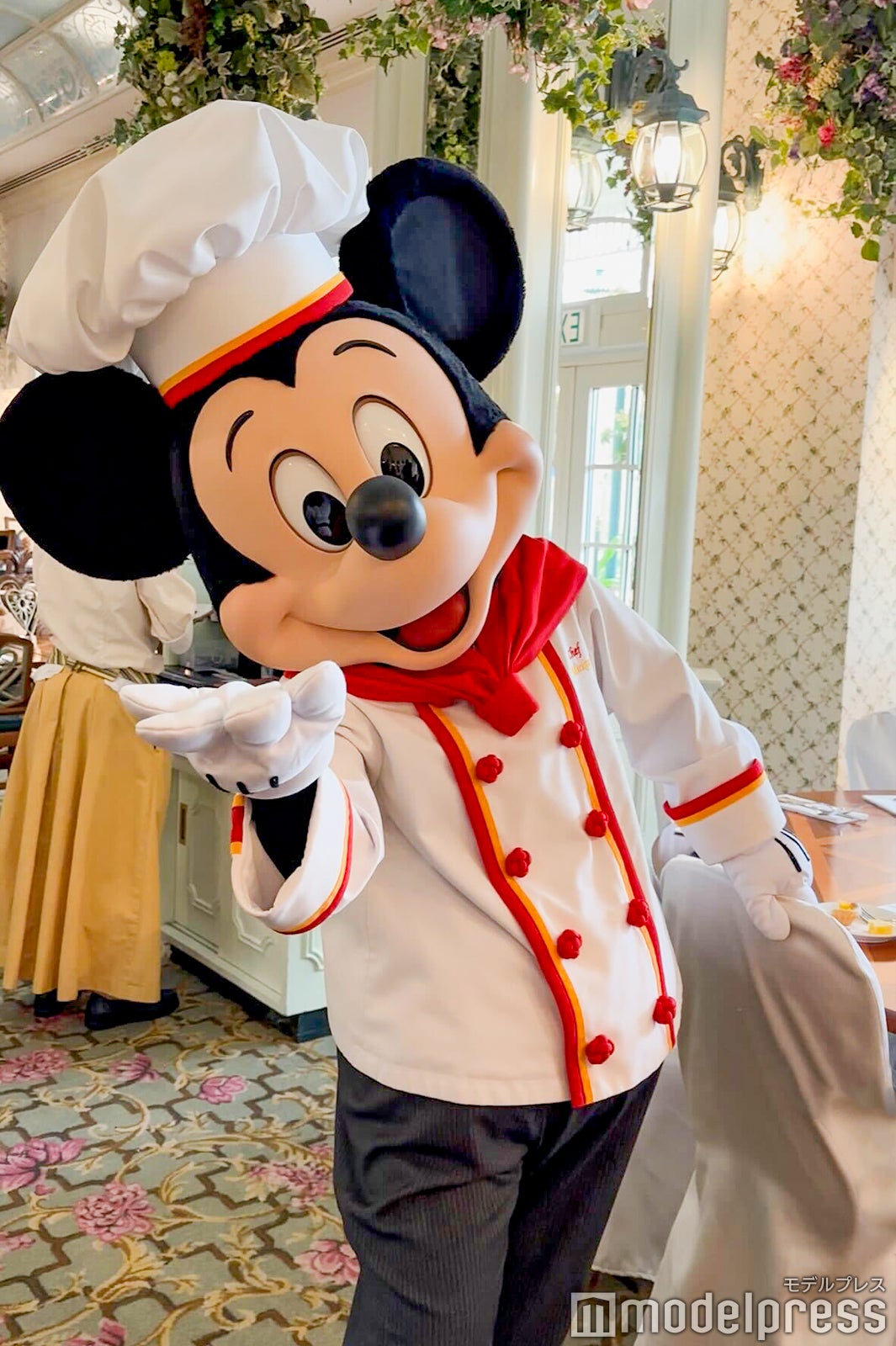 シェフ姿のミッキーマウス（C）モデルプレス