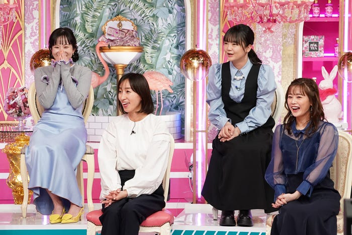 森迫永依、西尾由佳理、イワクラ、新垣里沙(C)日本テレビ