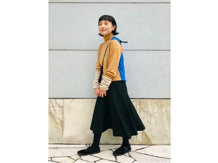 脚に使うのはもちろん、SNSではアームウォーマーとして使うのも人気　出典：StyleHint