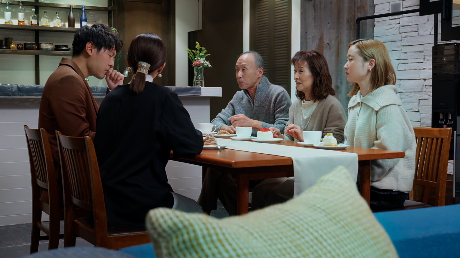 竹下理恵の家族と対面「バチェラー・ジャパン」シーズン5エピソード7（C）2023 Warner Bros. International Television Production Limited