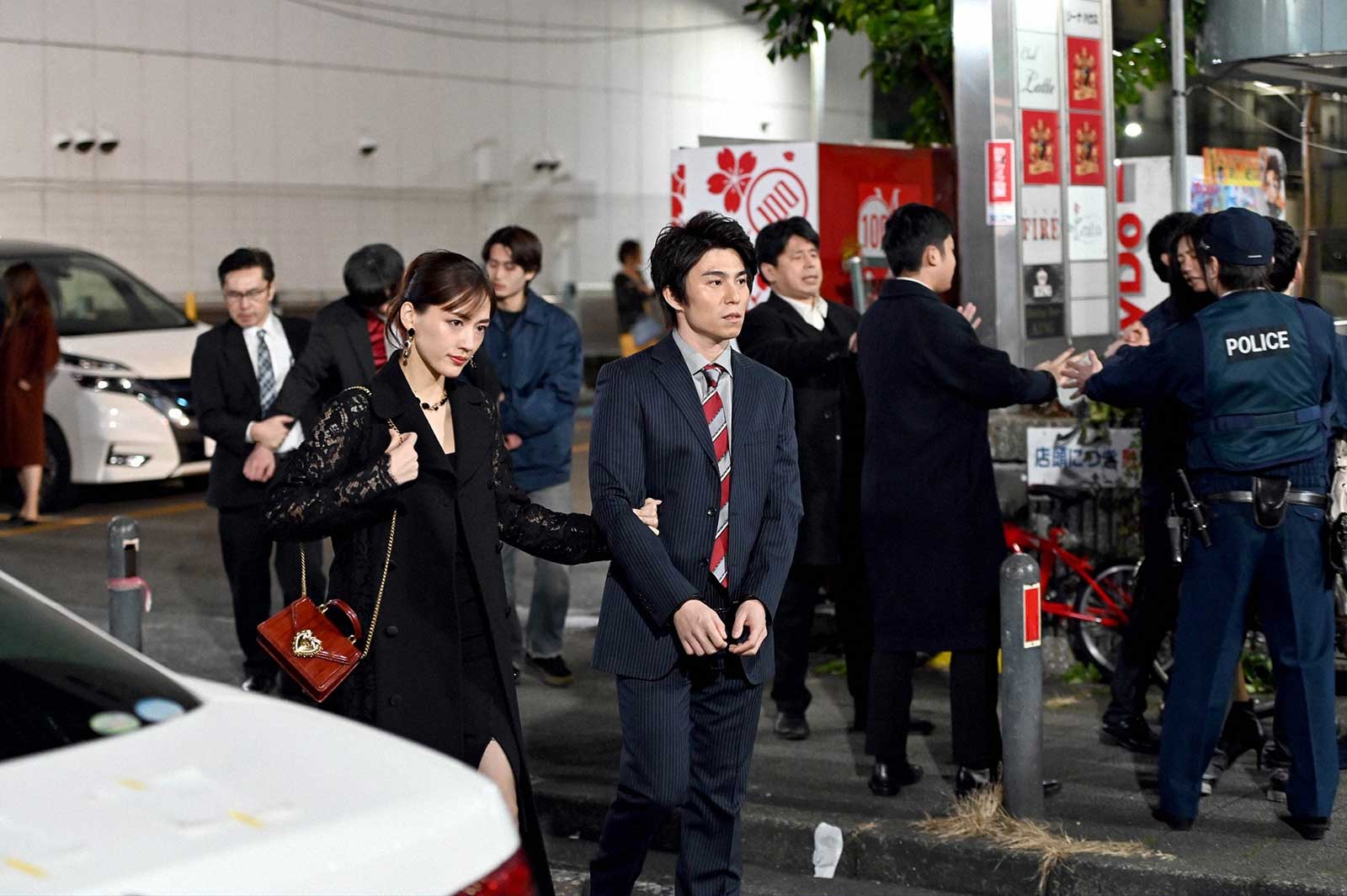 綾瀬はるか、中尾明慶「天国と地獄 ～サイコな2人～」第5話より（C）TBS