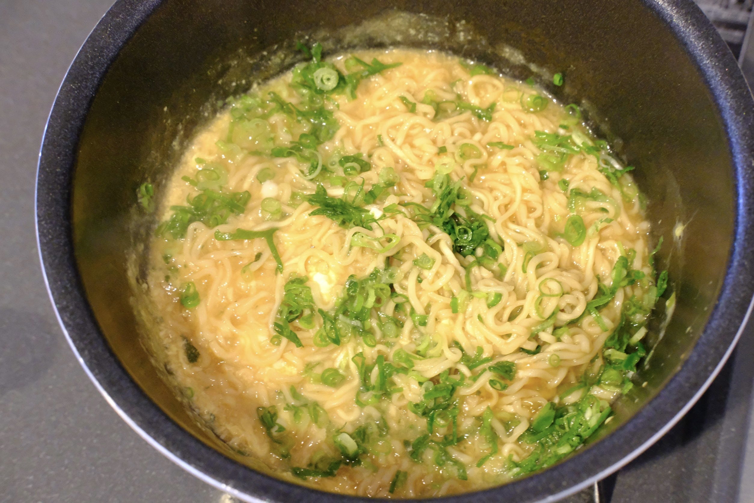 かまいたち濱家　サッポロ一番アレンジ