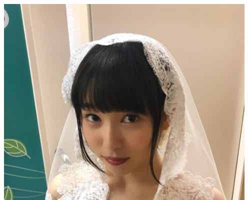 桜井日奈子、胸元あらわな純白ウェディングドレス姿を披露「キレイ」と絶賛の声