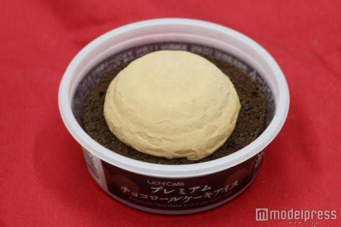 「チョコロールケーキアイス」215円(税込)(C)モデルプレス