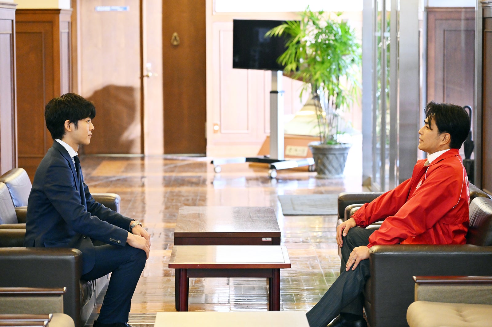 松坂桃李、北村一輝「御上先生」第5話（C）TBS