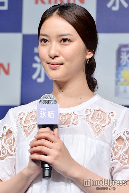 画像6 12 武井咲 理想のキスに照れ笑い モデルプレス