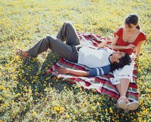男性に「会いたい」と思わせる女性5つの小悪魔テクニック