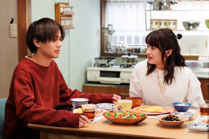 永瀬廉、門脇麦「厨房のありす」第6話より(C)日本テレビ