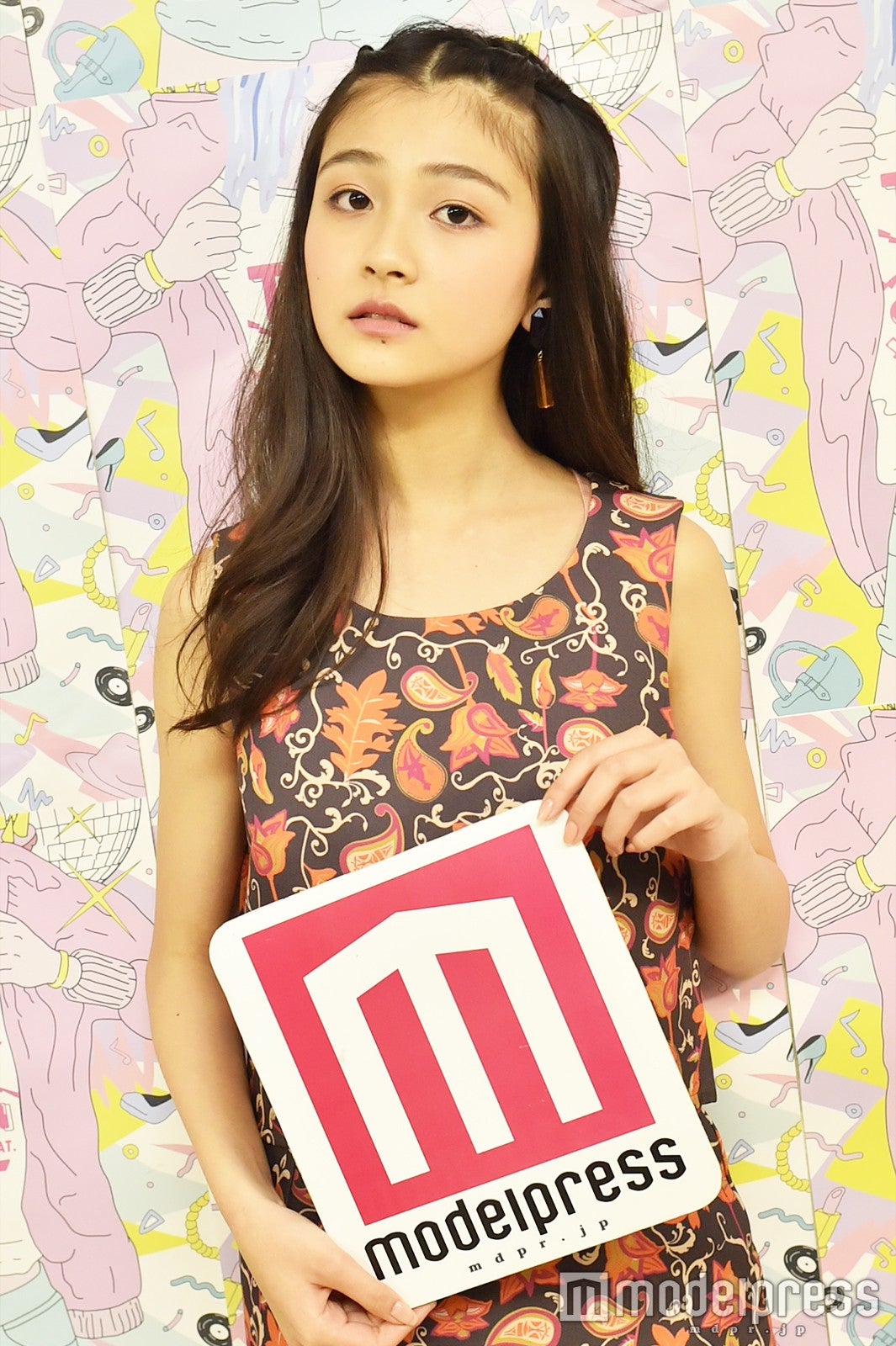 インタビューに応じた涼海花音（C）モデルプレス