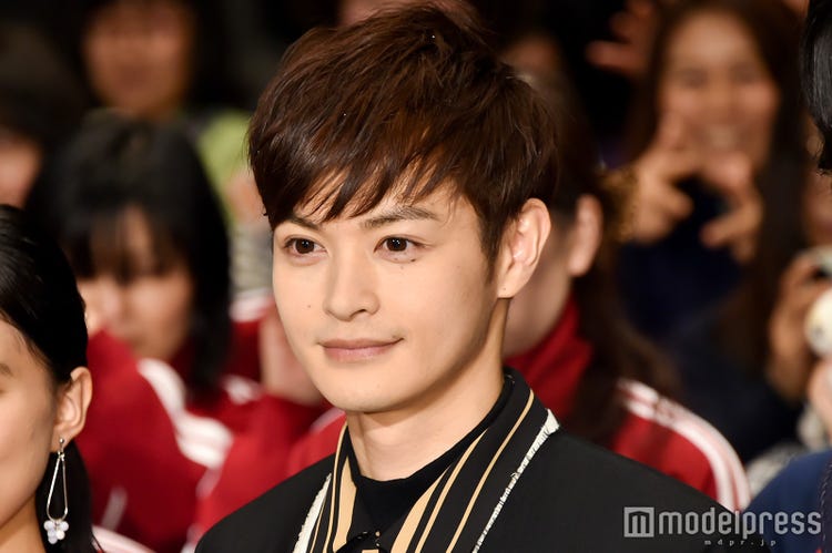 画像1 2 瀬戸康史 裸で抱き寄せるシャワーシーンに反響 直視できない 鼻血 全女子が陥落 海月姫 モデルプレス