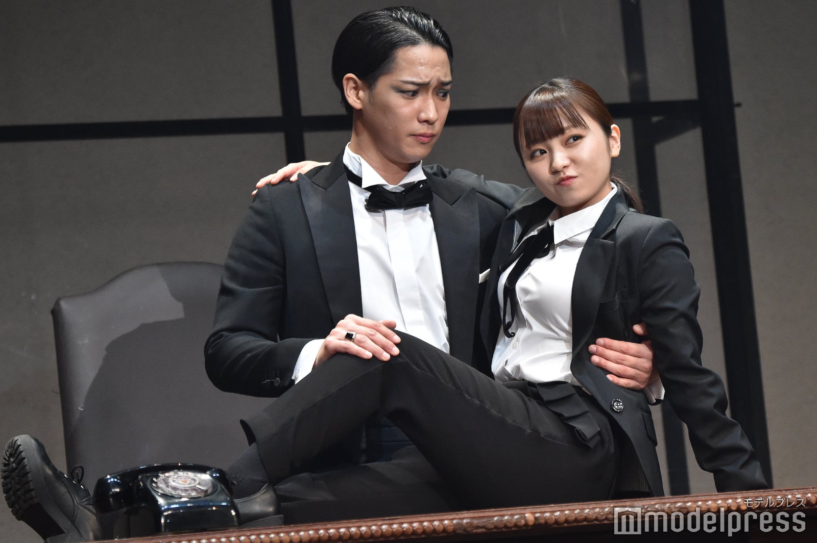 味方良介、今泉佑唯／ゲネプロの様子 （C）モデルプレス