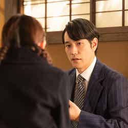 伊藤沙莉、松山ケンイチ「虎に翼」第5話より（C）NHK