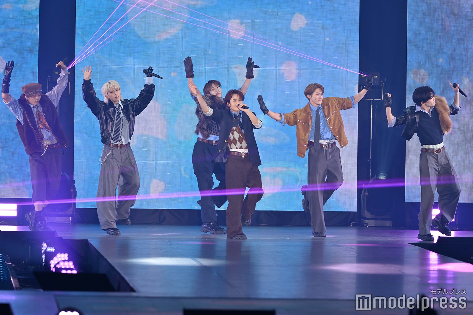 （C）モデルプレス