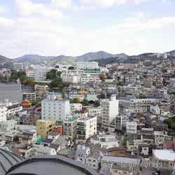 長崎さるく(街をぶらぶら歩くという意味の長崎弁)で、生活が息づくのどかな街並みや裏路地、歴史的価値のある建造物を巡る(C)モデルプレス