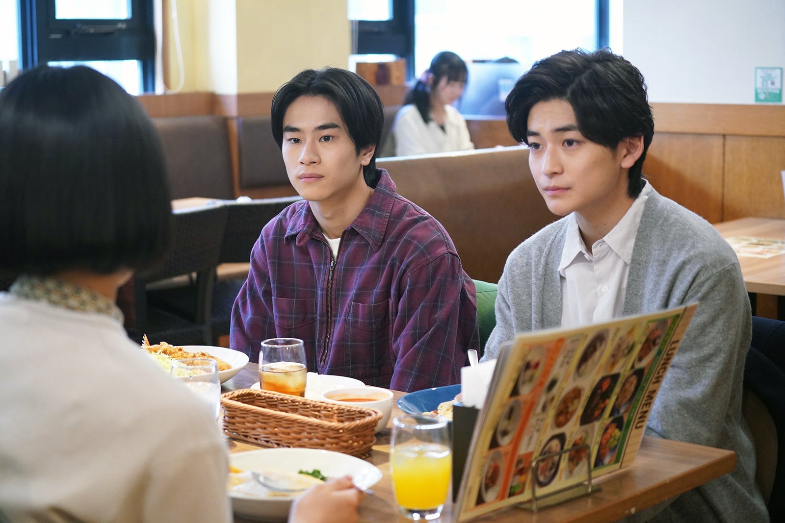 前田旺志郎、高橋文哉 「女神の教室～リーガル青春白書～」第7話より（C）フジテレビ