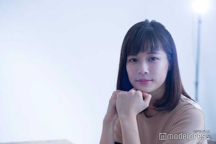 鈴木唯アナウンサー(C)モデルプレス
