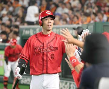広島・秋山で8月敵地初勝利 V犠飛＆40イニングぶり適時打 88年組G坂本ソロに発奮「とにかく上を」Aクラス狙う