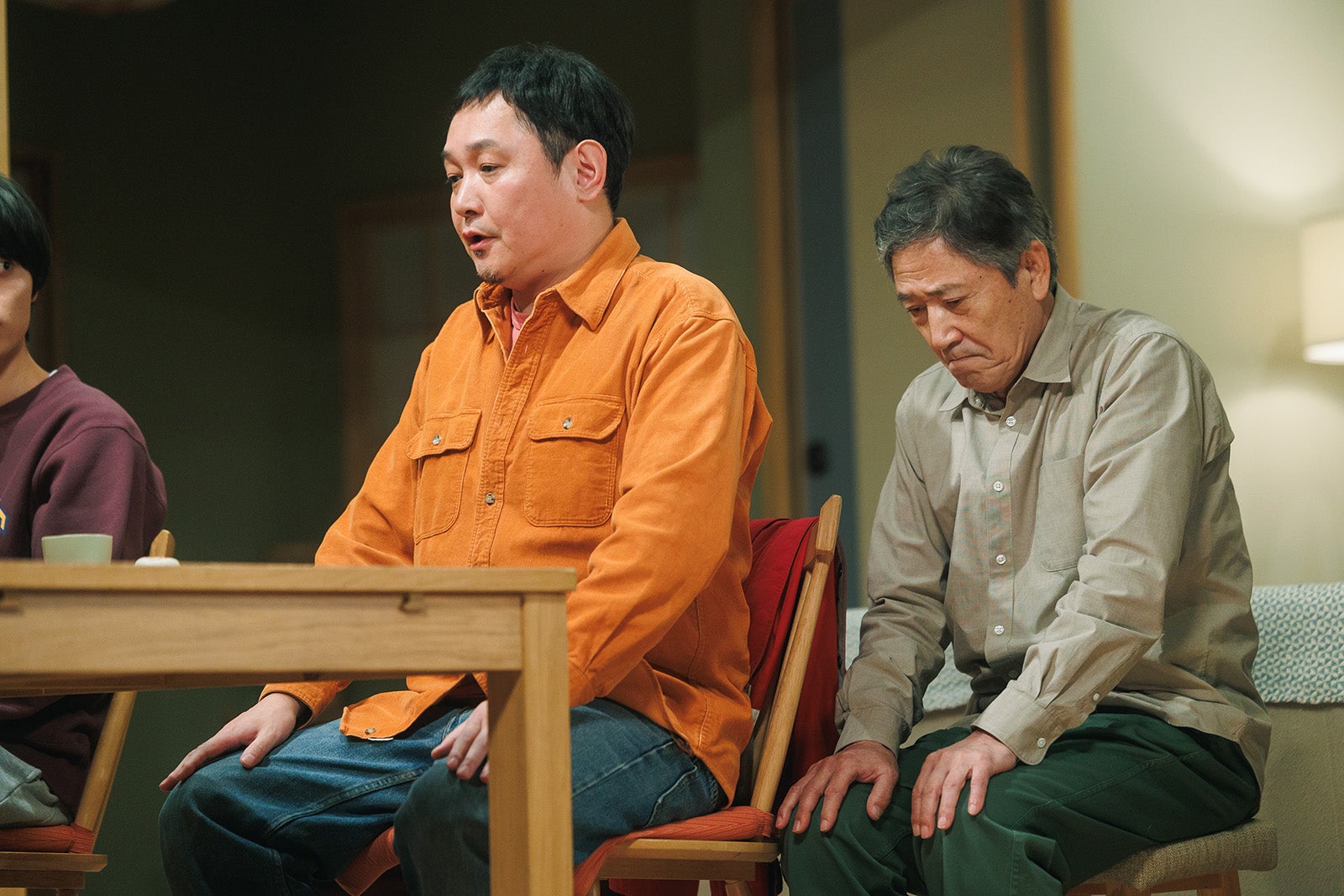 西堀亮、小林薫「コタツがない家」第7話より（C）日本テレビ