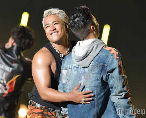 DOBERMAN INFINITY×CRAZYBOY(三代目JSB ELLY)の熱いコラボ “初MC挑戦”SWAYをねぎらう<TOKYO GIRLS MUSIC FES. 2018>