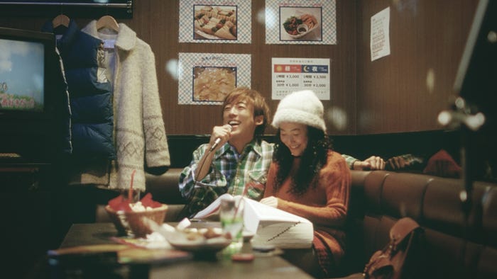 高橋一生、黒木華/「25年前の夏」スペシャルムービーより(提供画像)