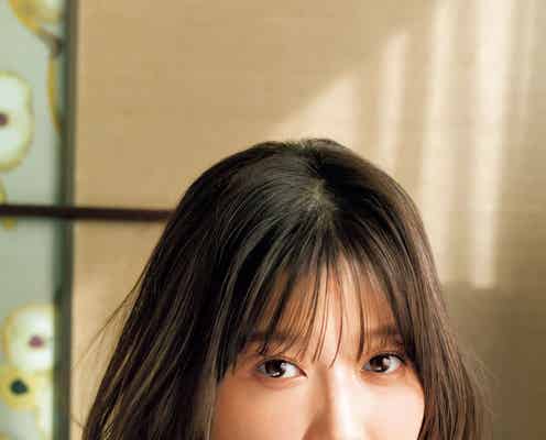 渡邉理佐、お茶目な笑顔&しっとり微笑みにキュン「週刊少年マガジン」登場