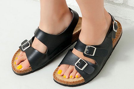 フッドヘッドサンダル「fifth」2,122円（税抜）