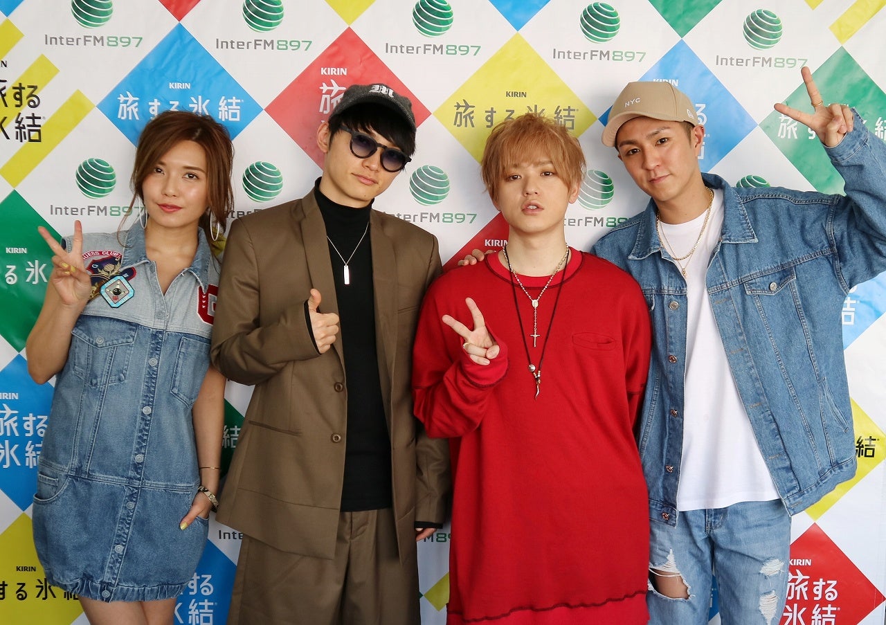 （左から）宇野実彩子、日高光啓、末吉秀太、浦田直也（提供写真）