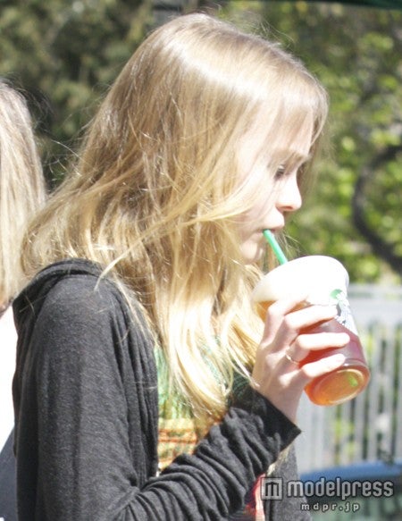 ジョニー・デップの娘リリー＝ローズちゃんは超厚底シューズがお気に入り