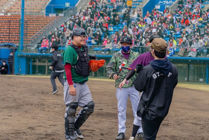 「中目黒リュージーズvsグレープカンパニー草野球対決」の様子(C)CL