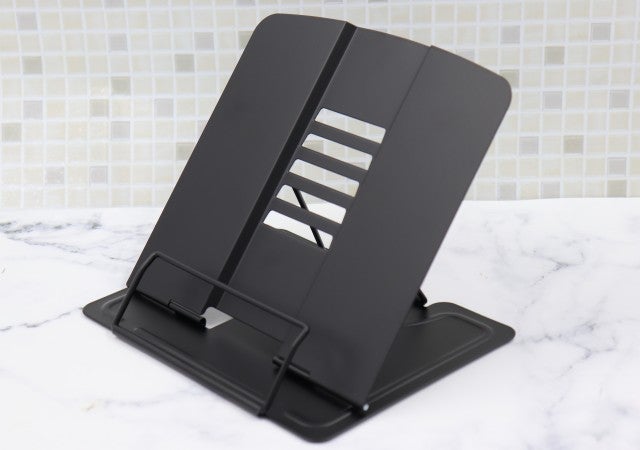 ダイソー 一見 地味 だけど理想的なクオリティ 即買いしたいブックスタンド モデルプレス