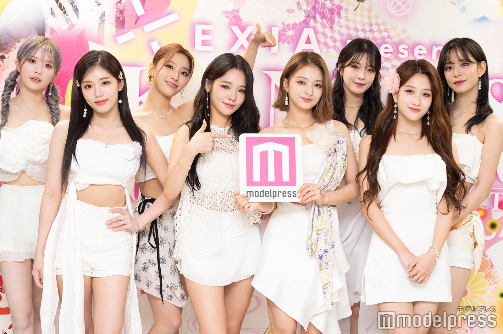 fromis_9（後列左から）ハヨン、セロム、ジホン、チェヨン（前列左から）ジウォン、ジソン、ナギョン、ソヨン（C）モデルプレス