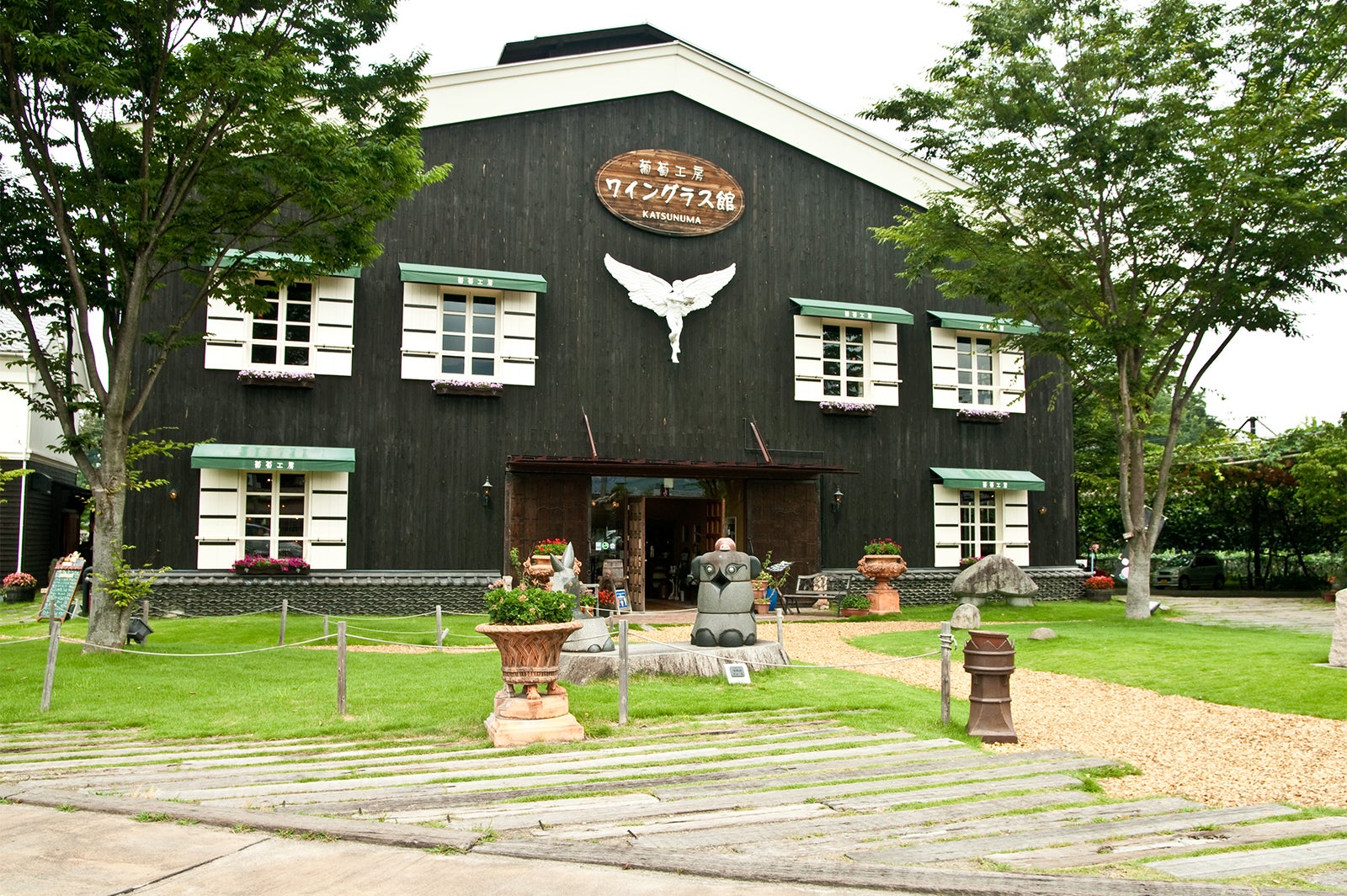 「葡萄工房 ワイングラス館」の外観（提供画像）