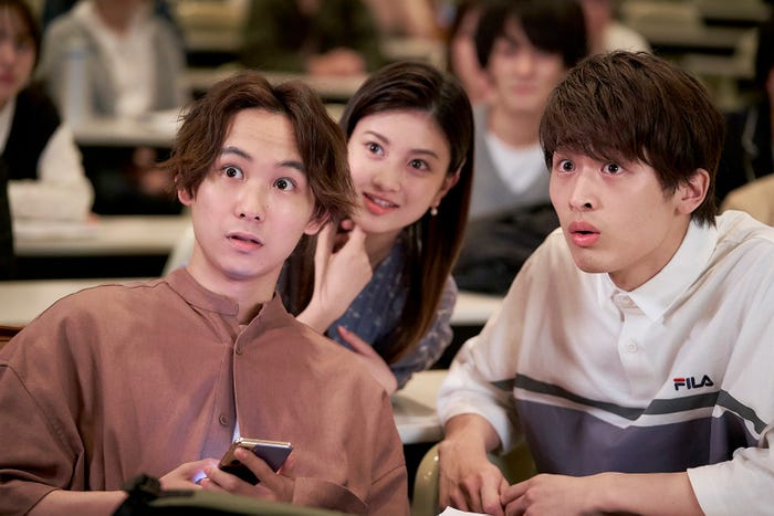 須賀健太、吉田あかり(C)東海テレビ/WOWOW