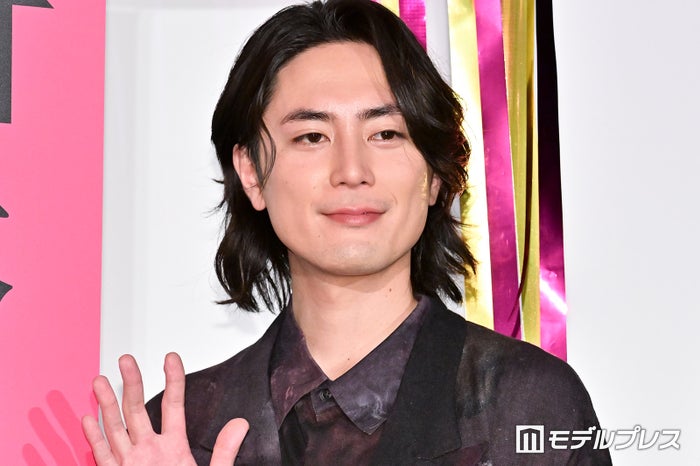 間宮祥太朗、SixTONES田中樹のドラマ現場でのギャップ明かす「めちゃくちゃ可愛かった」