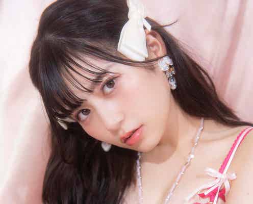 TikTokで話題・FRUITS ZIPPER月足天音、色白美肌際立つ甘めランジェリー姿で魅了<amane>