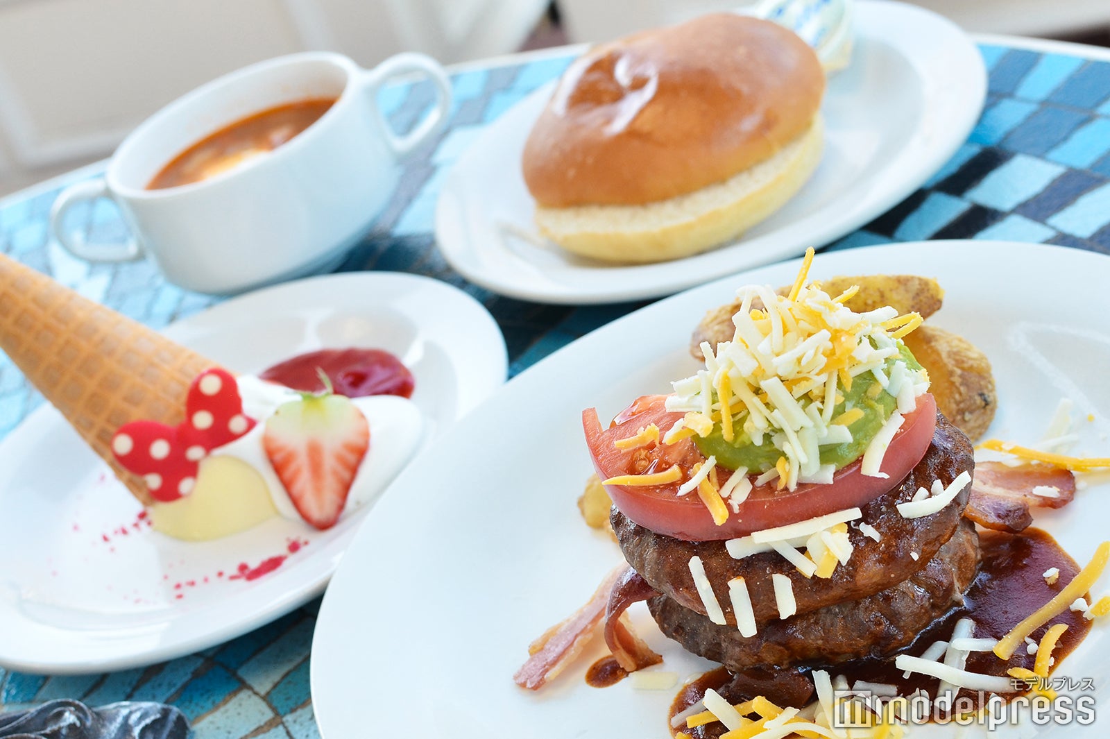 「プラザパビリオン・レストラン」のスペシャルセット（1980円）（C）モデルプレス（C）Disney