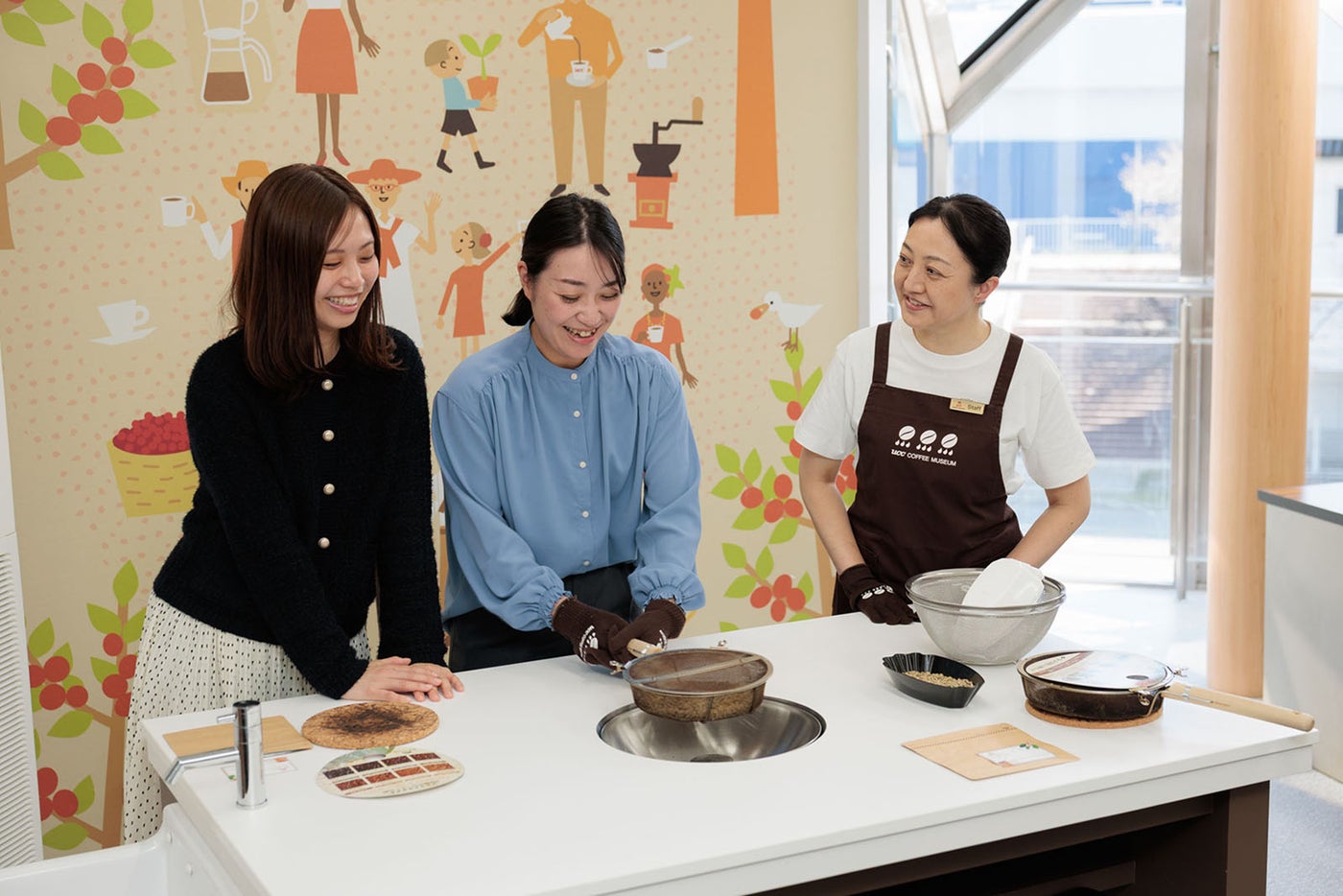 自分だけのコーヒーづくりができる手網焙煎体験（提供画像）